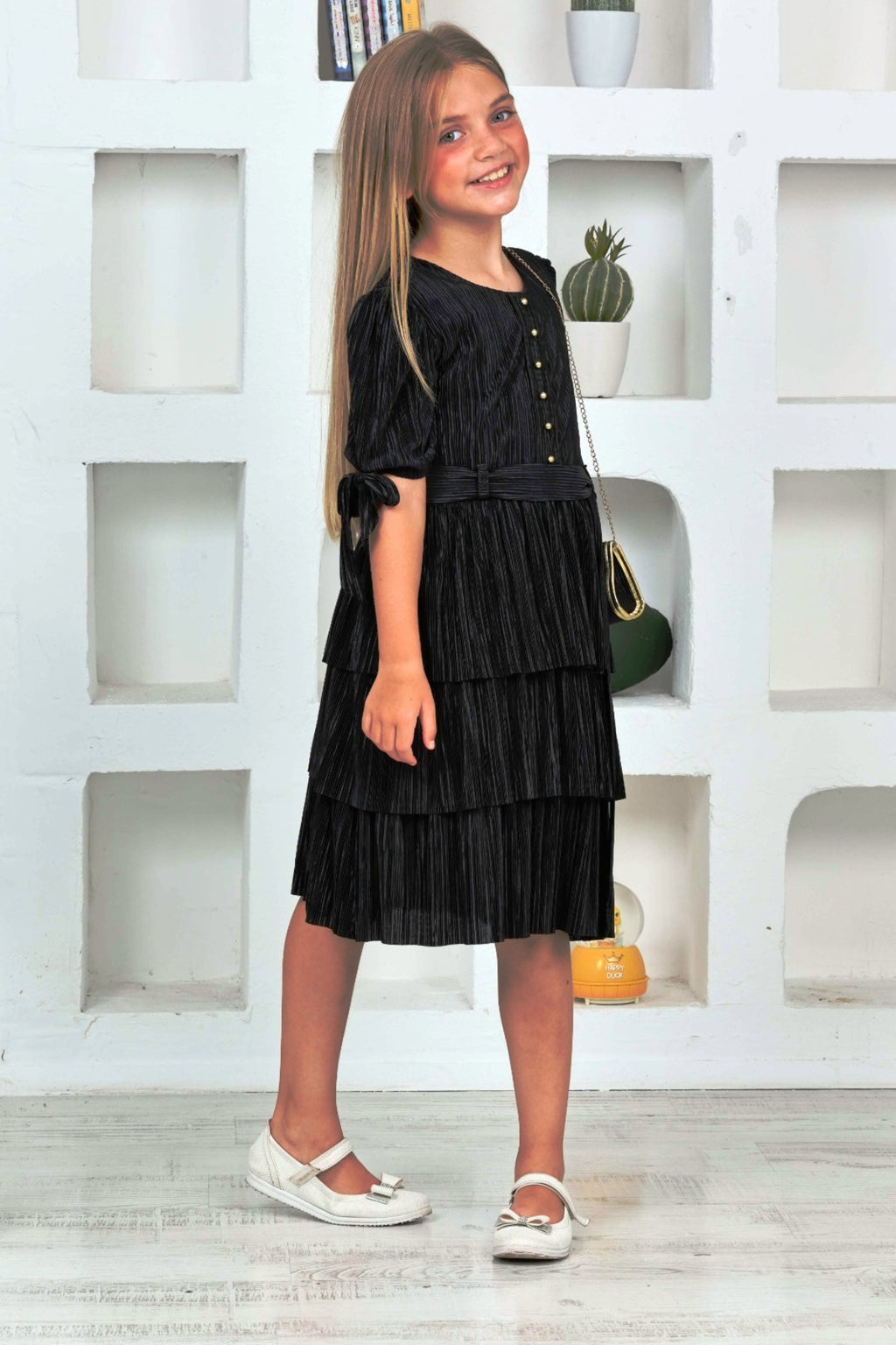 TRENDT MODA BÜRÜMCÜK KUMAŞ ÖNÜ İNCİLİ ARKASI FERMUARLI ÇANTALI KUŞAKLI SİYAH RENK ELBİSE