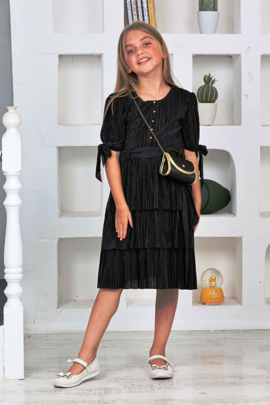 TRENDT MODA BÜRÜMCÜK KUMAŞ ÖNÜ İNCİLİ ARKASI FERMUARLI ÇANTALI KUŞAKLI SİYAH RENK ELBİSE
