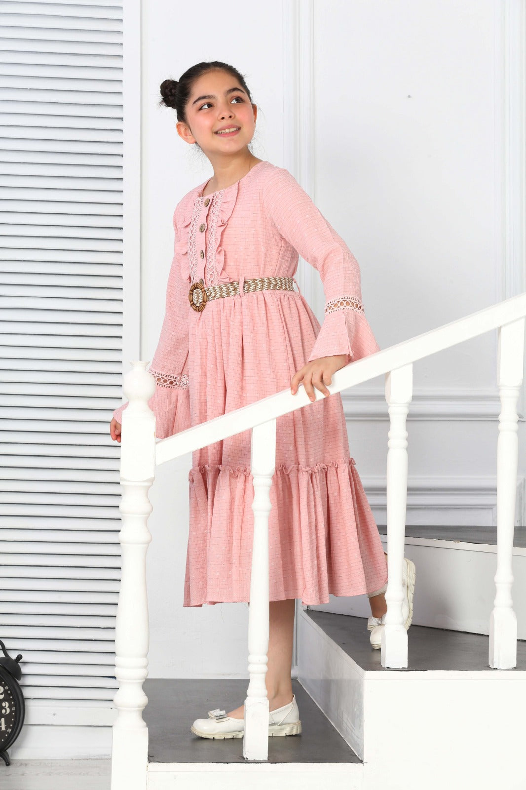 TRENDT MODA ÖNDEN GÜGMELİ KOL FİLE DETAYLI  KEMERLİ ASTARLI PEMBE RENK ELBİSE