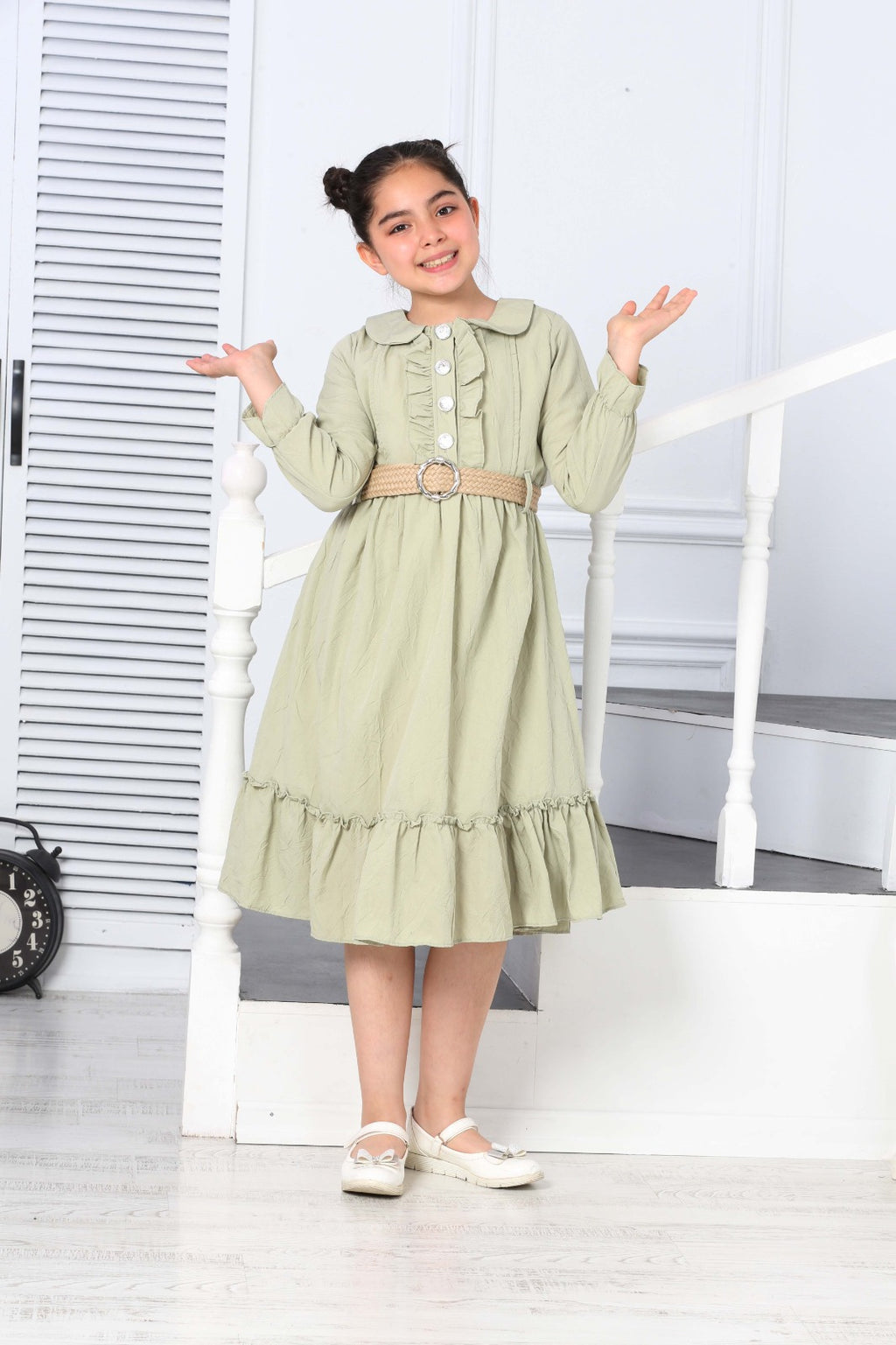 TRENDT MODA  PARLAK DÜGMELİ ÖNÜ FIRFIRLI KEMERLİ ASTARLI UZUN KOL YEŞİL RENK ELBİSE