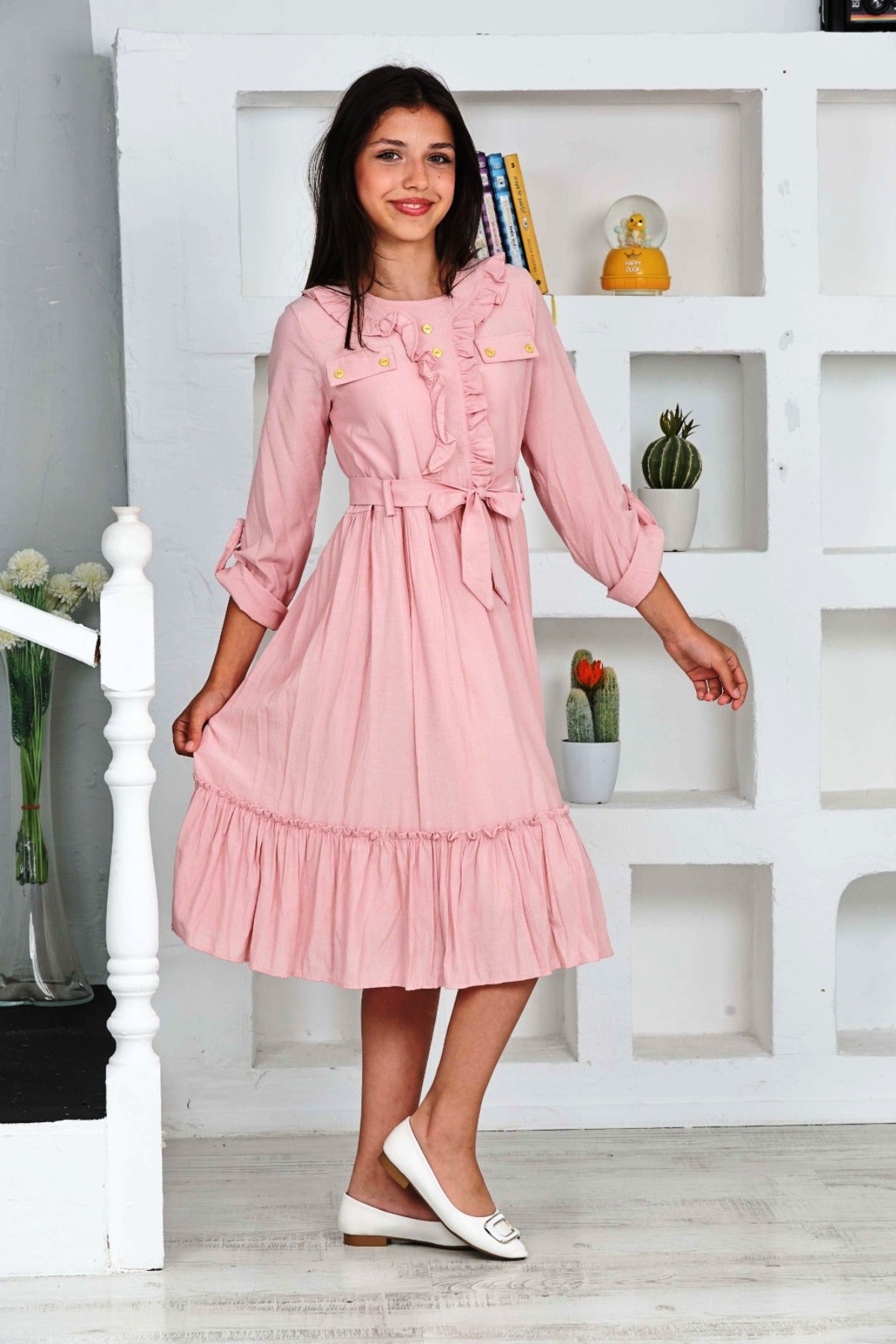 TRENDT MODA UZUNKOL ÖNÜ  FIRFIR DÜĞME DETAYLI ARKASI FERMUARLI ASTARLI KUŞAKLI PEMBE RENK ELBİSE